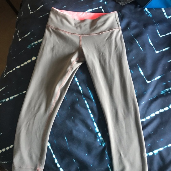 Lululemon Reversible cropped leggings - Picture 2 of 5